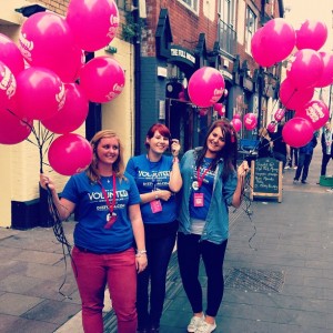 Swn Fest volunteers in Dizzyjam-printed shirts